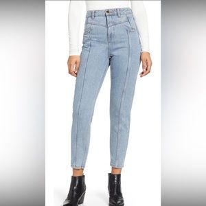 NWT Topshop Yoke Bleach High rise Mom Jeans